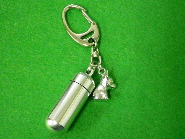 画像1: 「絆」ペットメモリアル　遺骨カプセルキーホルダー（カプセル　大）　チワワ (1)